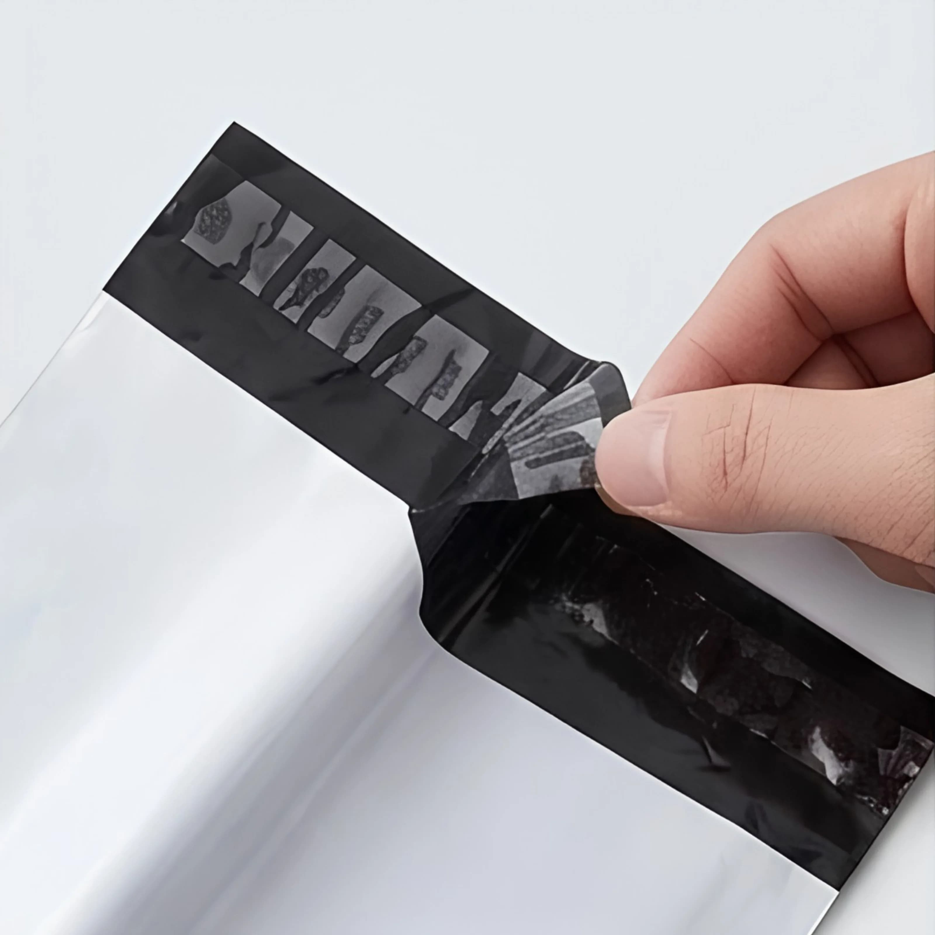 Plain Courier Bag — view 4